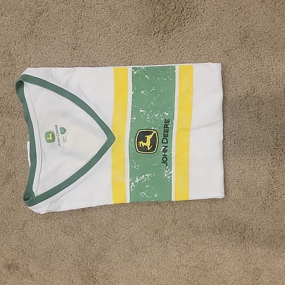 Womens white John Deere t-shirt size Large